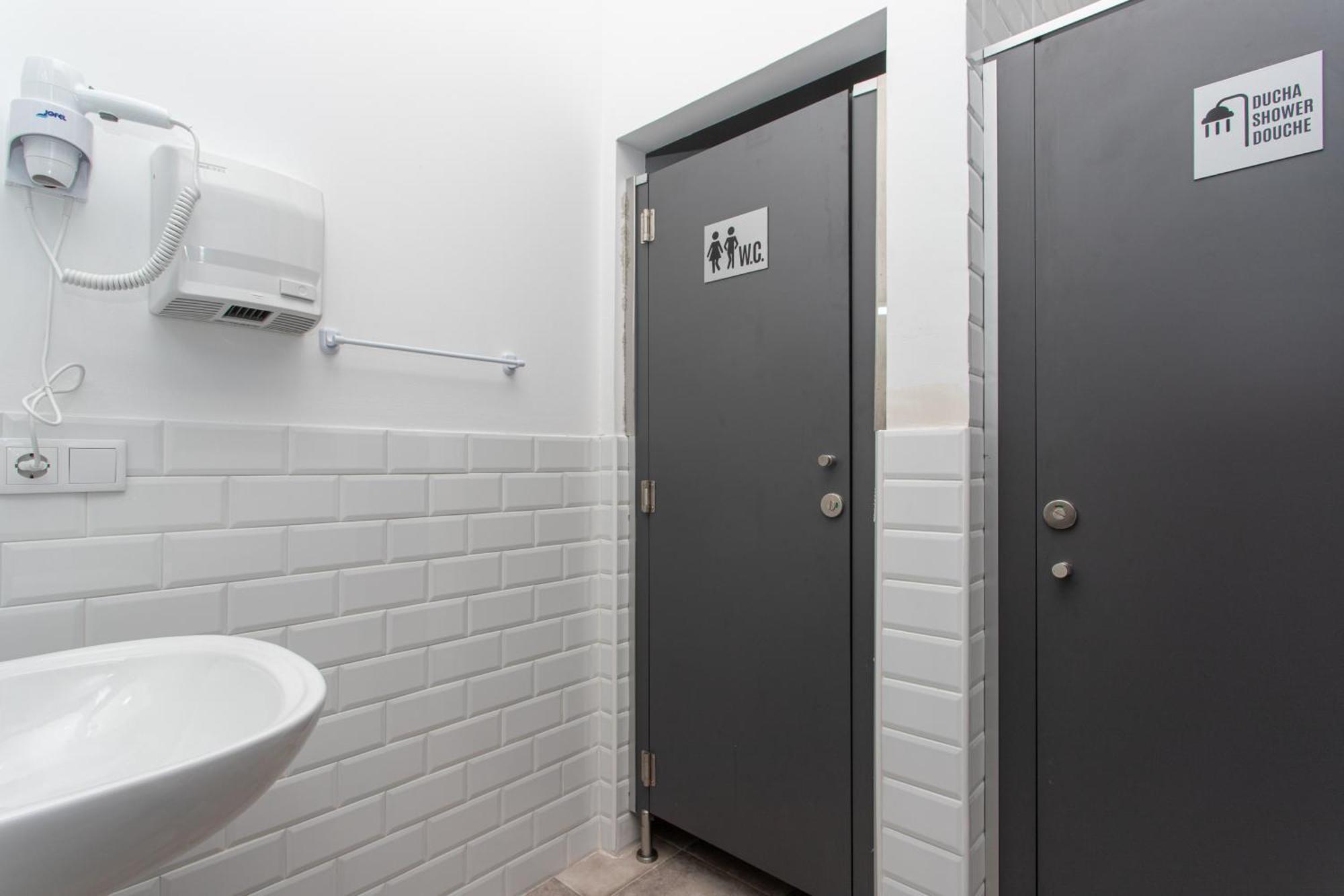 Albergue Hostel 利亚内斯 外观 照片